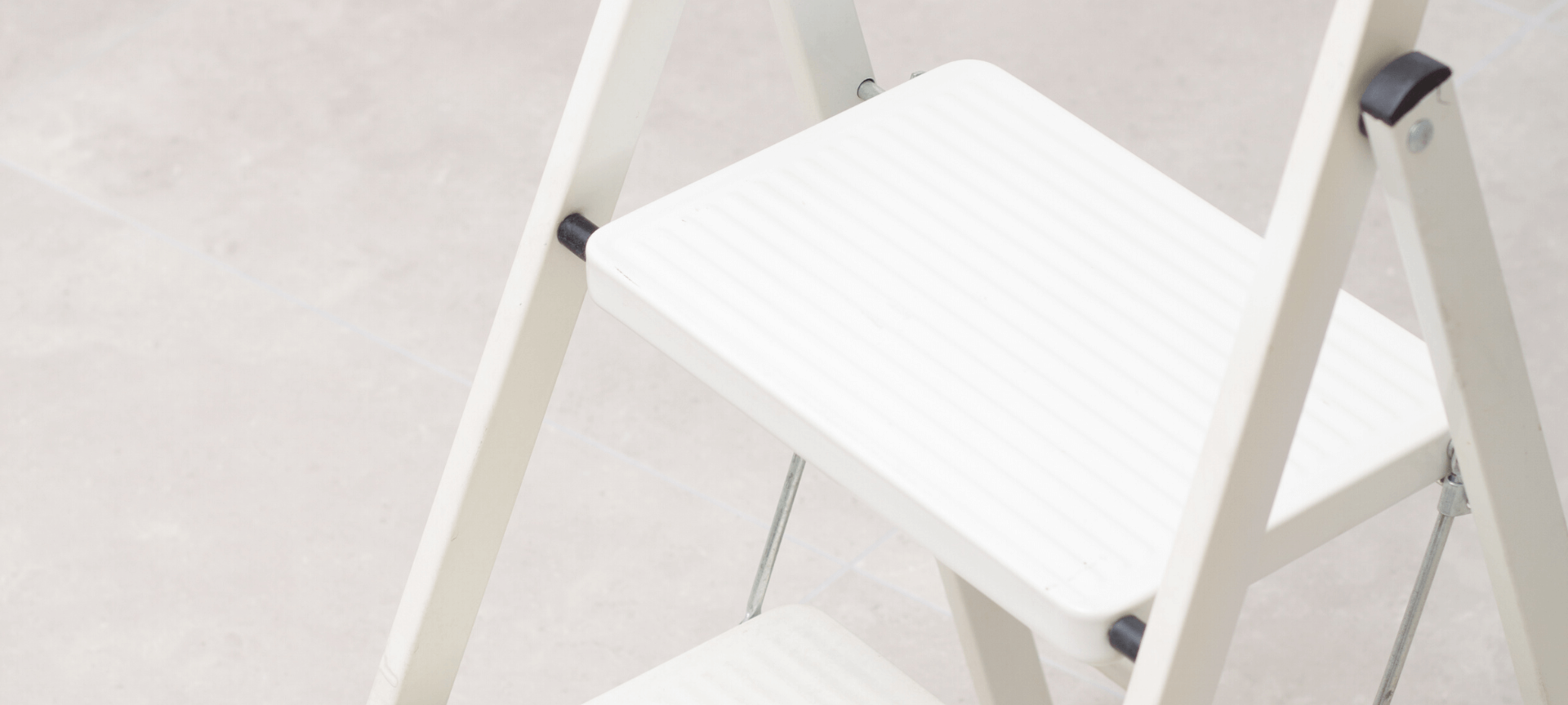 High quality white rigid folding ladder